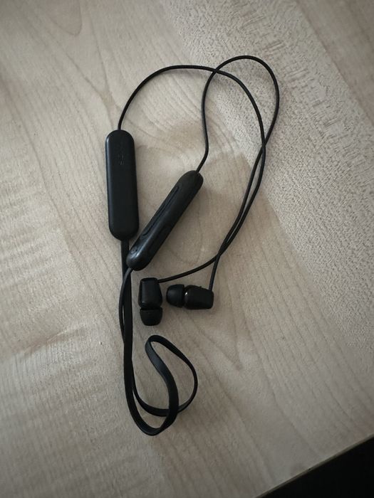Słuchawki dokanałowe SONY WI-C100B Czarny