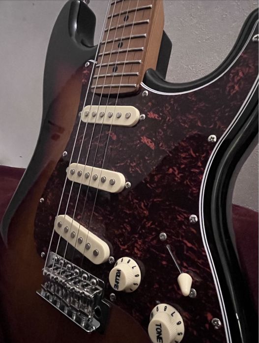 Idealny zestaw gitarowy | Jet sb300 SSS + wzmacniacz joyo dc15