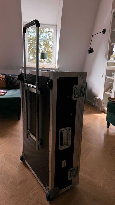 Skrzynia transportowa / Flight Case na kółkach