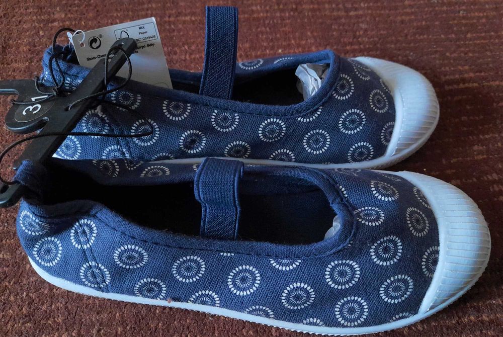 Sapatos em Tecido (Novos): Tam 31