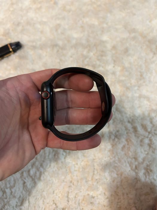 Smartwatch 44mm – sport, puls, ekran dotykowy