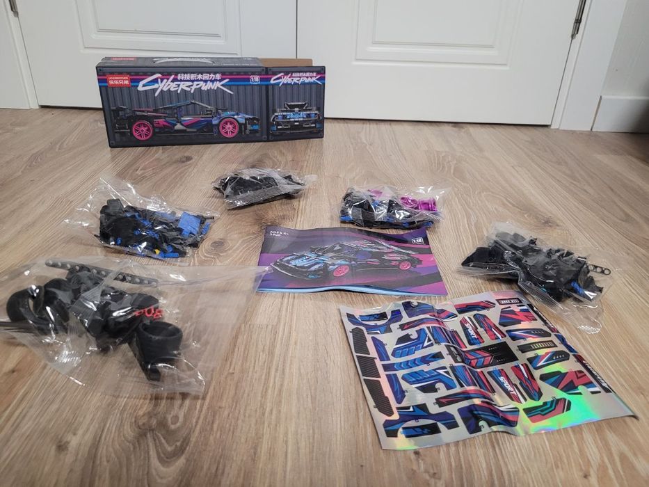 Конструктор, машинка 513 деталей