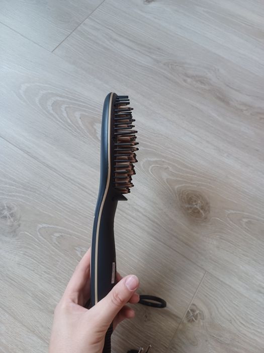 Щітка-випрямляч  Ardesto