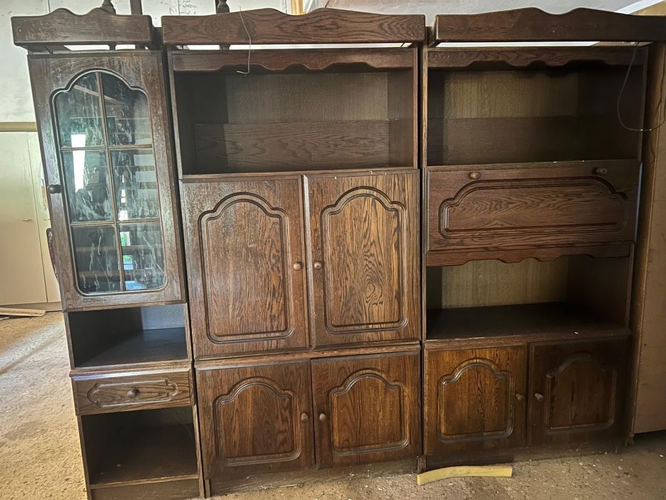 Móvel de sala de jantar em madeira