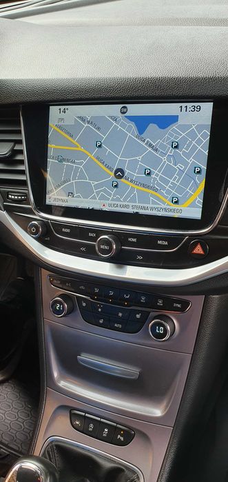 Naprawa wyświetlacza Opel Astra K wymiana ekranu Insignia Meriva SYNC