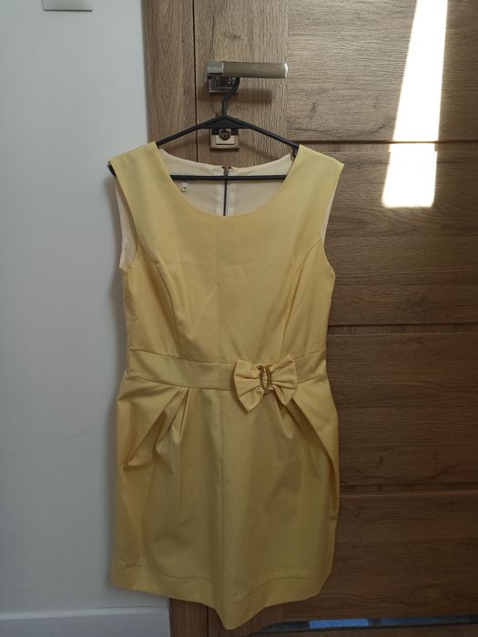 Sukienka 42 bananowa żółta z kokardą na wesele imprezę