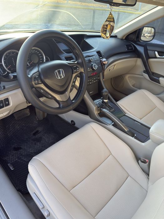 Продам Honda Accord 2008 2л,автомат