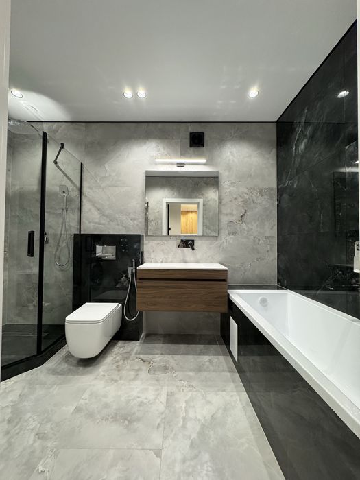 Велика 1-кімнатна квартира видова на Міське Озеро