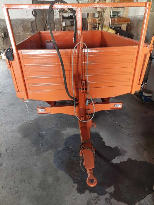 Reboque Herculano com matricula.