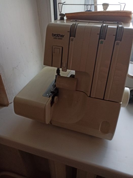 Продам оверлок Brother 6300