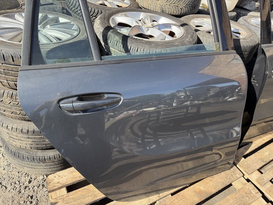 Двері дверь Citroen C4 Grand Picasso 2 2014-2018 код фарби KTPD