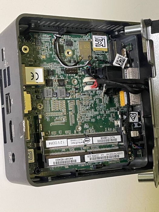 Міні ПК NUC7i3BHN,  Міні-комп'ютер Intel NUC