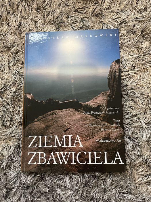 Ziemia zbawiciela książkao