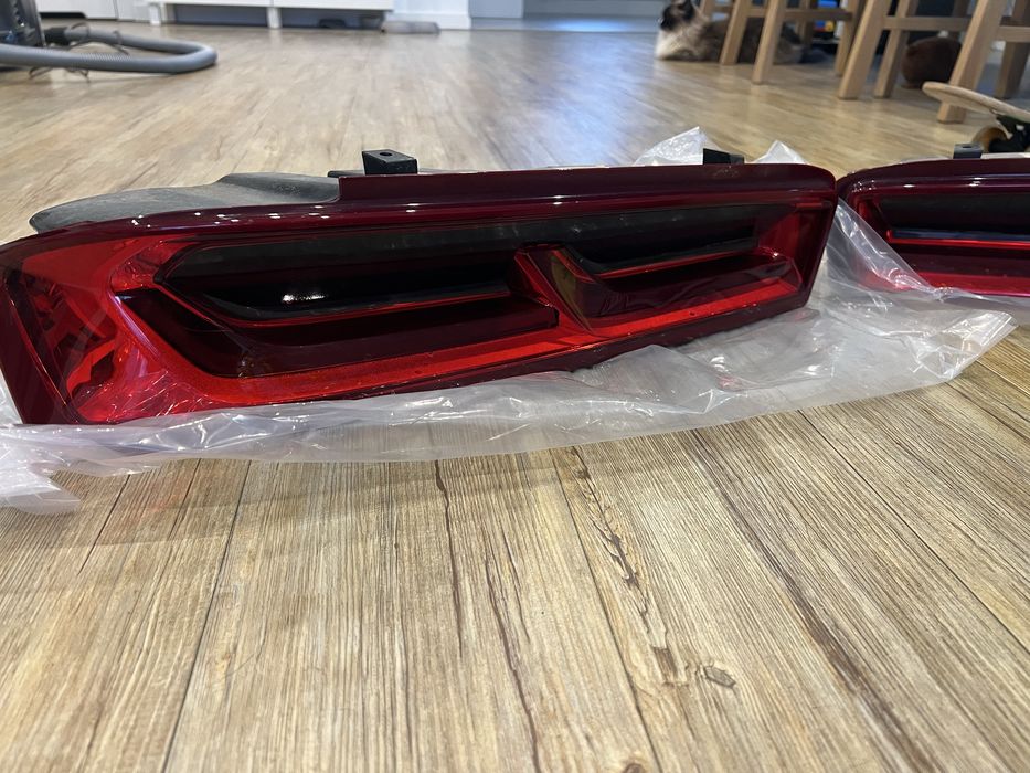 Chevrolet camaro 2018 oryginalne lampy tył