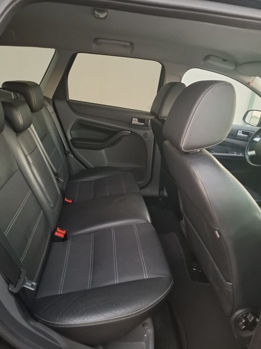 Ford focus 1.6 tdci titanium-   174 mil kms