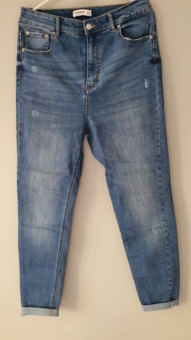 Damskie jeansy Pull&Bear – rozmiar 42 (USA 10 / MEX 32)