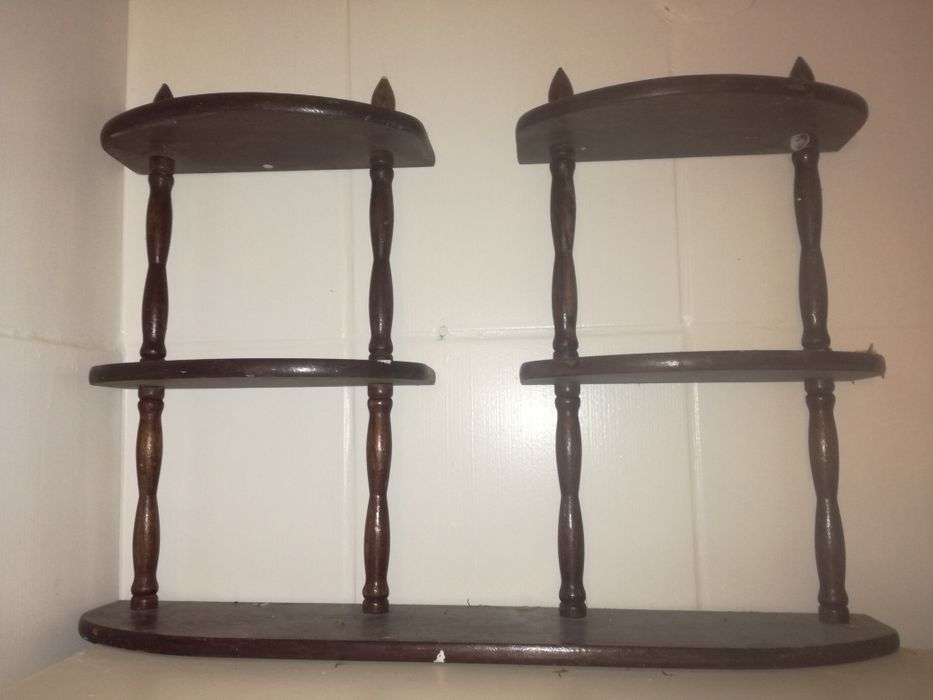 Sprzedam cztery drewniane stylowe polki