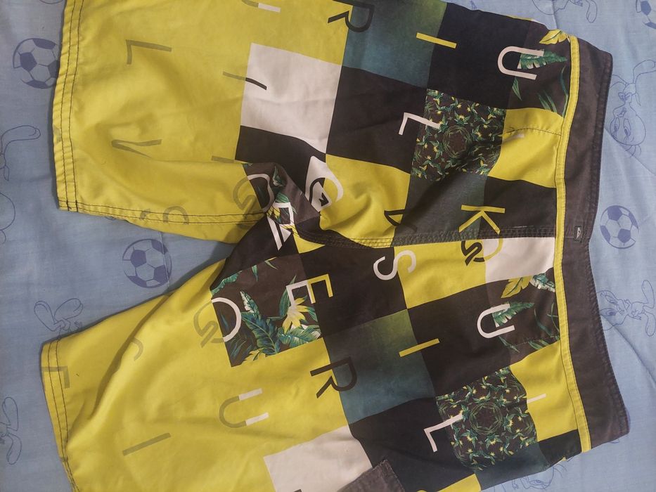 Calções QuikSilver tamanho 14