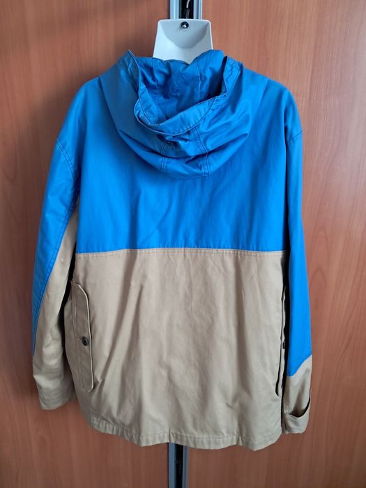 Класна курточка в ідеальному стані