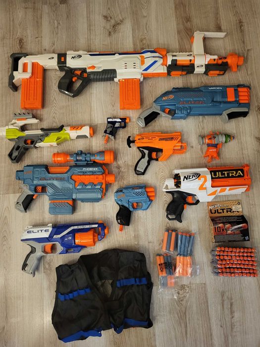 Pistolet, Zestaw Nerf 10 sztuk, kamizelka i strzałki.