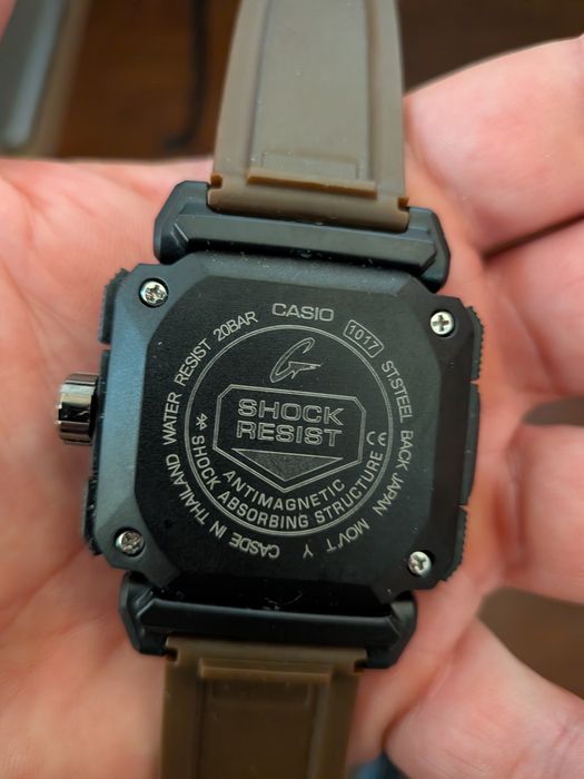 G shock marrom..