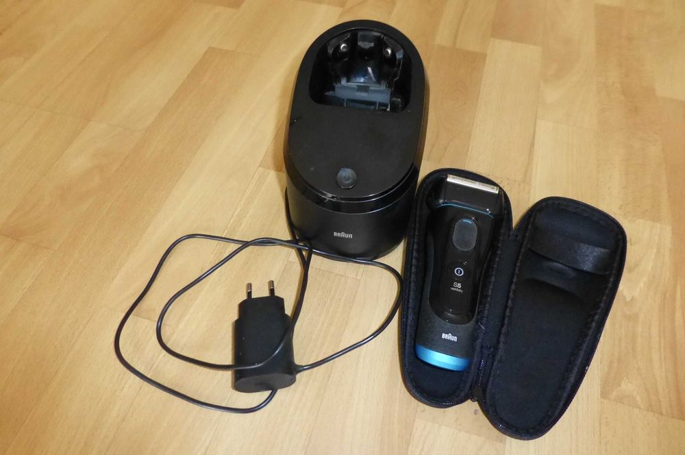 Golarka maszynka elektryczna trymer Braun S5 stacja wet&dry