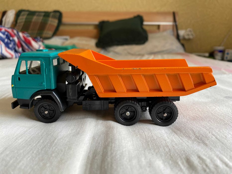 Камаз 5511 Самосвал зеленый с желтым. НА ВОССТАНОВЛЕНИЕ!!!