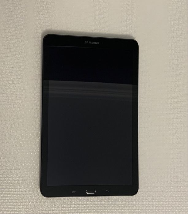 Планшет Samsung Galaxy Tab E