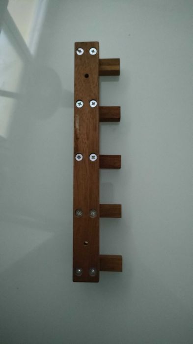 Cabide IKEA montagem em parede