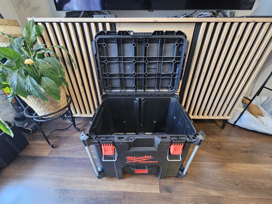Skrzynia Milwaukee Packout XL z rączką od Packout Box 2 (FPS55)