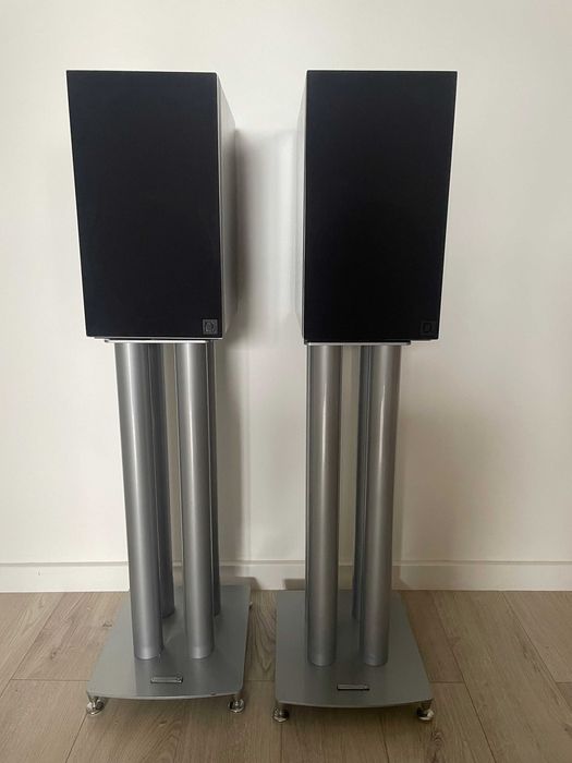 Definitive Technology Demand D11 + podstawki