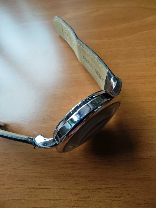 Часы швейцарского бренда Movado, кварцевые