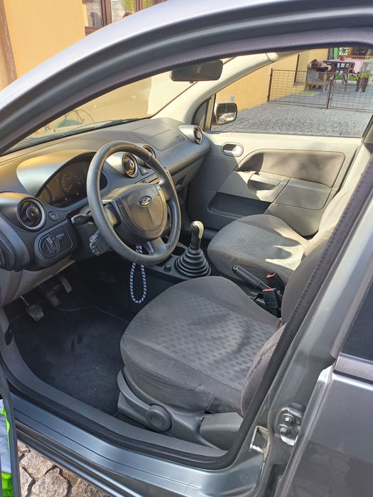 Ford Fiesta 1.4 TDCI 2004 5 lugares