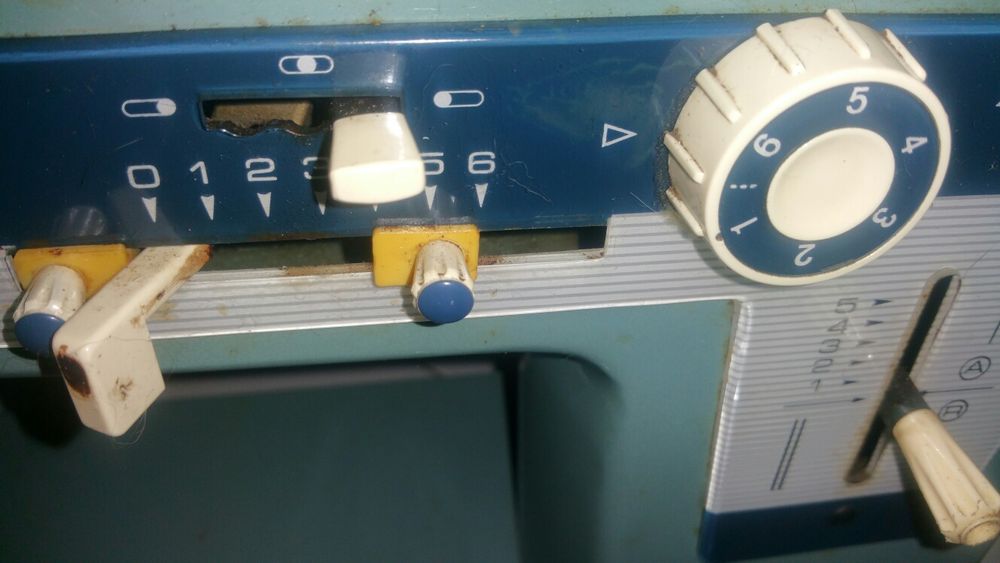 Maquina custura vintage Alfamatic