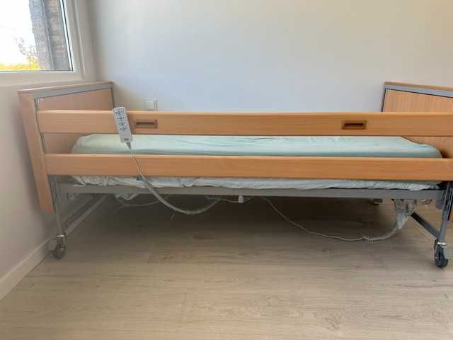 Cama Articulada Elétrica com Colchão, Grades de Proteção e Trapézio – Medley Ergo Tilt – Excelente Estado – Com Entrega e Montagem –