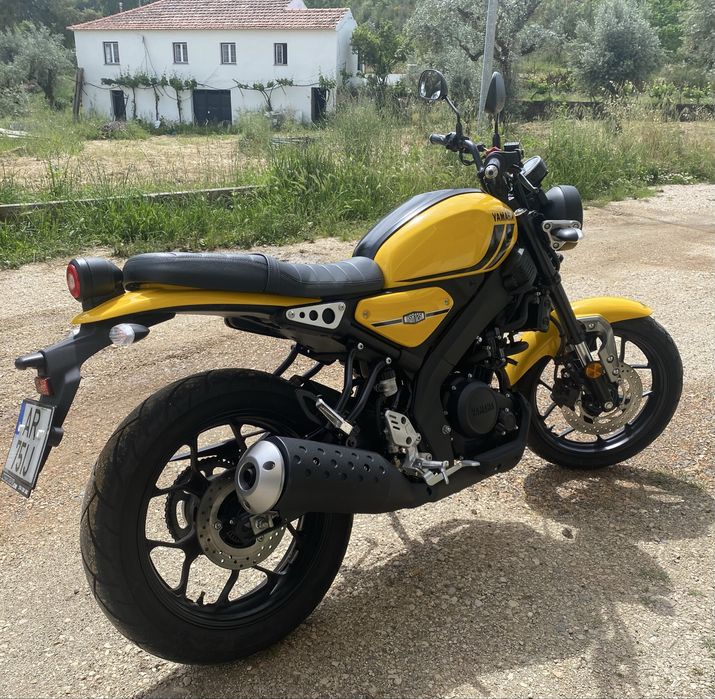 Yamaha  xsr 125.