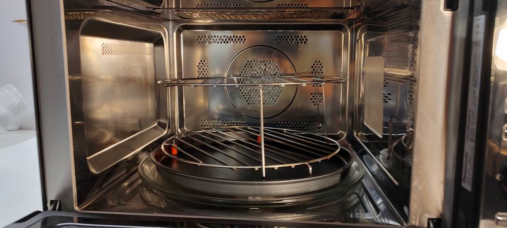 Kuchenka mikrofalowa 30L Panasonic  G-334