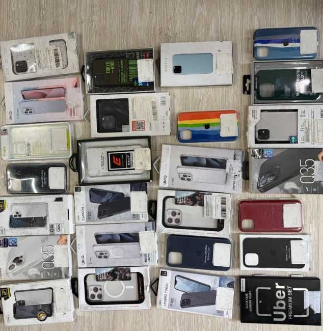 Чохли для телефонів Samsung та iPhone