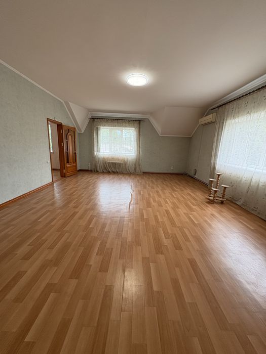 Продаж 2-х поверхового будинку в Центрі міста-250кв.м.Вул.Севастопольс