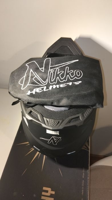 Capacete Nikko xs com caixa novo!!