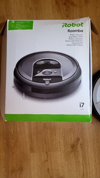 IRobot Roomba i7.