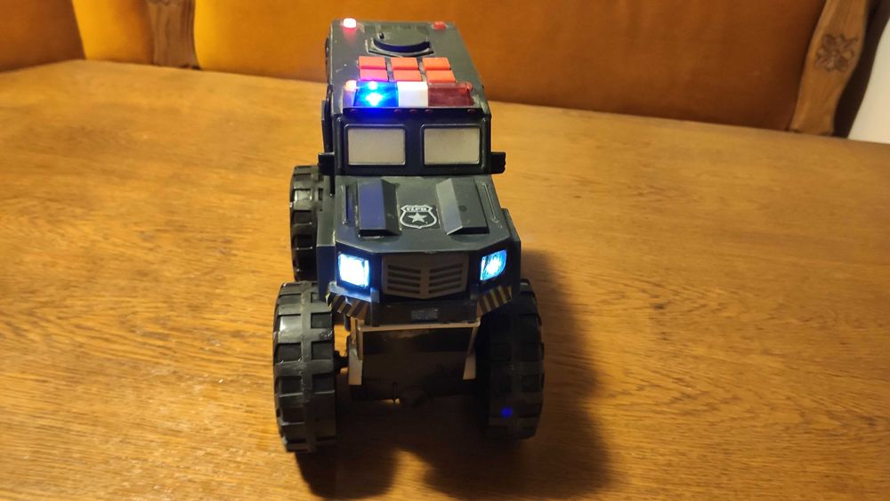 Samochód policyjny duża zabawka