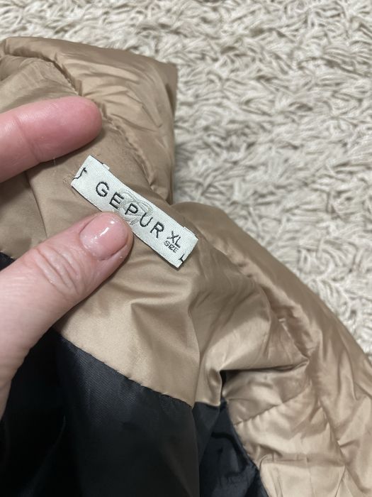 Куртку жіночу продам 46-48 розмір.