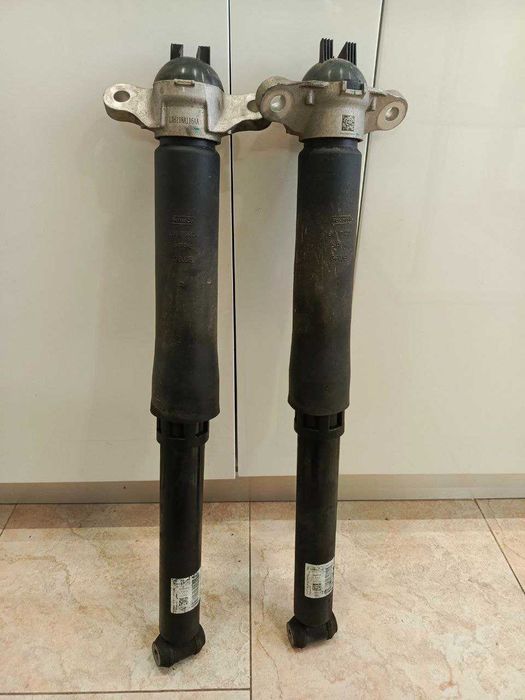 Пластикова арка і та амортизатори задні Ford Escape/Kuga MK4 2021