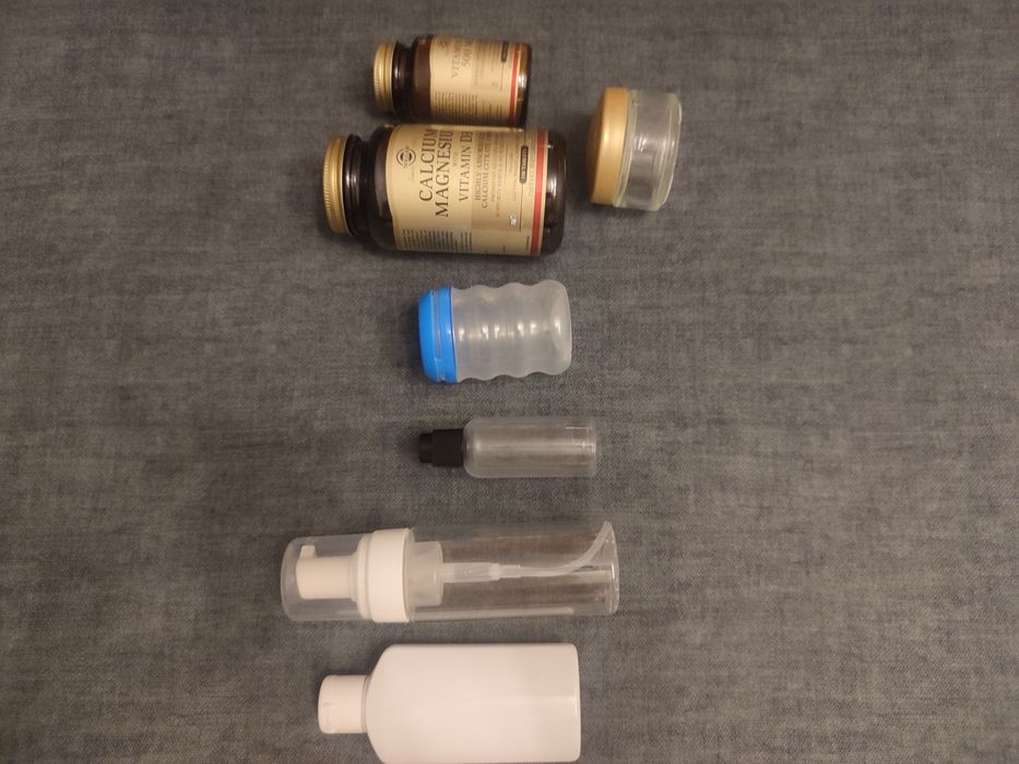 Віддам різні пляшечки пусті чисті