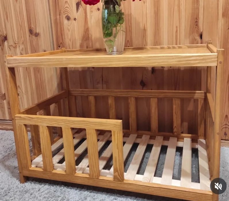 Дерев'яний лежак для собак. Лежанка для собак. Лежанка для тварин.