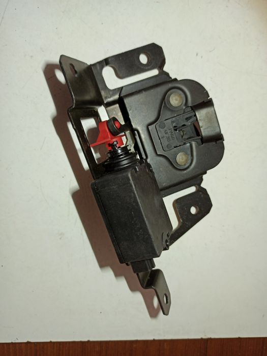 Fecho da Mala - BMW 3 Compact (E46) | 01 - 05