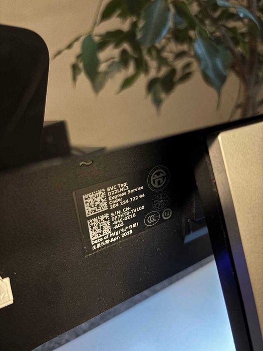 Монітор Dell SE2416H 23.8-inch Full HD IPS 1920 x 1080 гарний стан