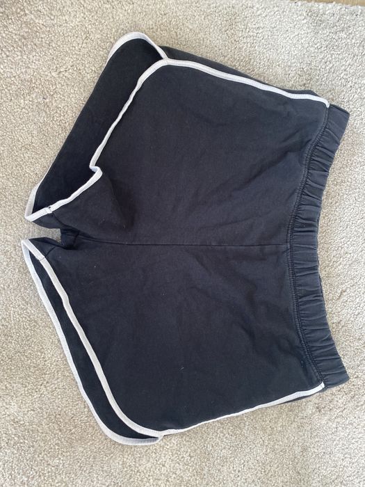 Spodenki czarne H&M Divided rozm M