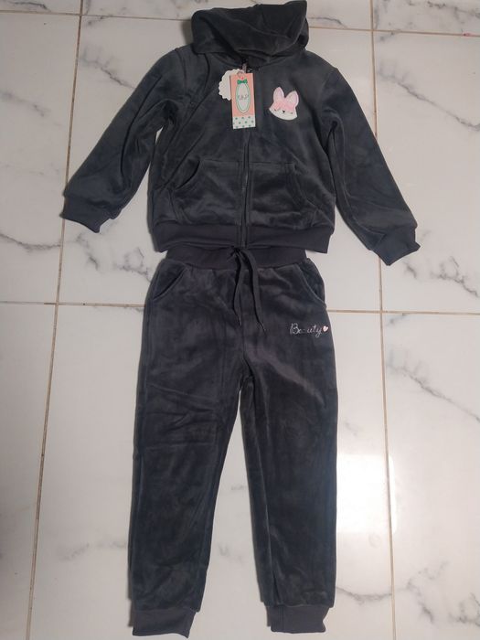 Продам теплий велюровий костюм